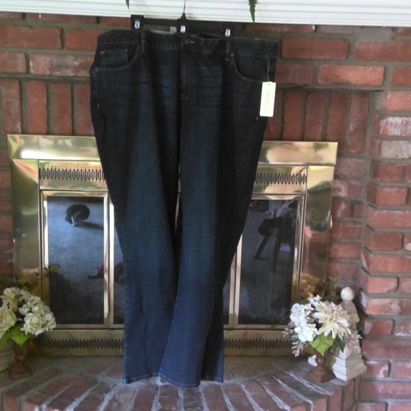 Plus Size Petite Jeans - Picture 3 of 9